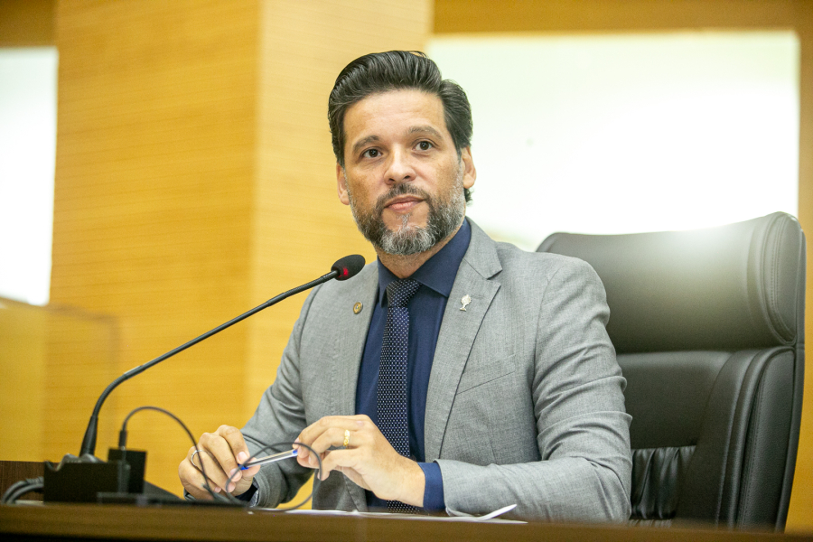 DELEGADO CAMARGO: Lei de autoria de deputado institui o Dia Estadual do Campista Católico em RO