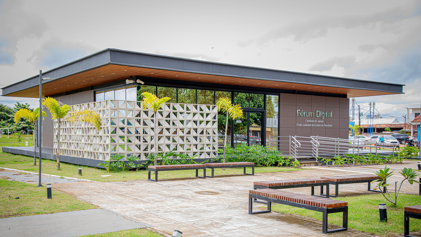 EM URUPÁ: TJRO avança com fóruns digitais e dá início à construção da 10ª unidade