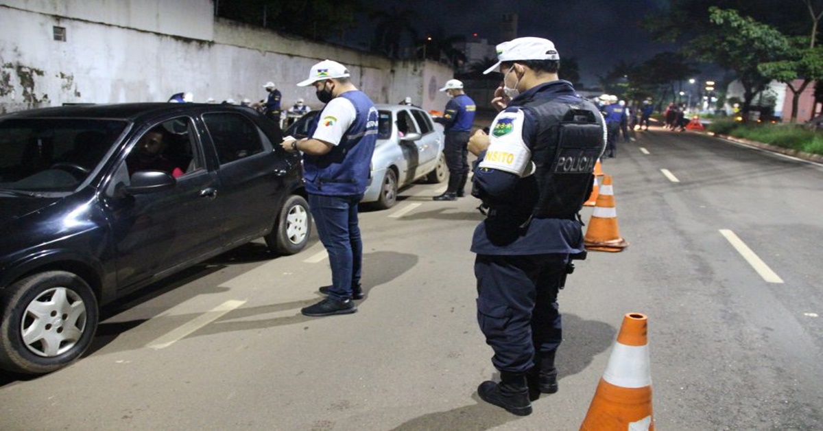 CARNAVAL SEGURO: 183 condutores foram autuados pelo Detran na capital