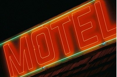 Curtiu 10 horas em motel da Capital e sem dinheiro acabou preso por fraude
