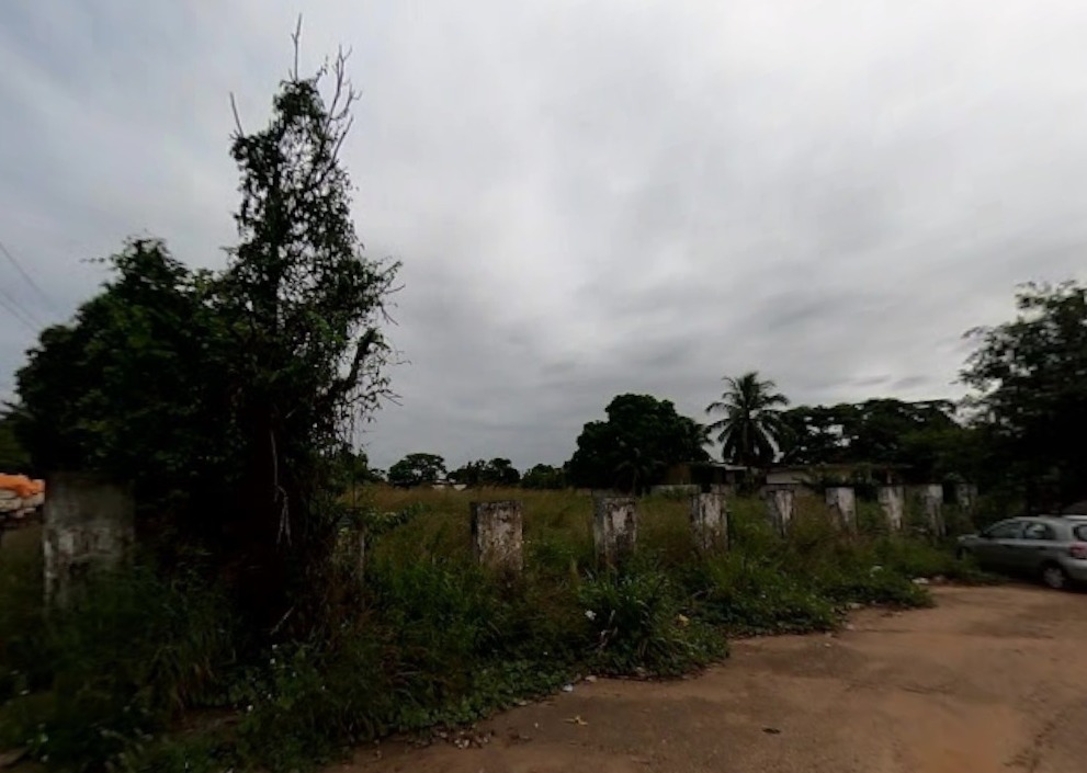 PEDIDO DE PROVIDÊNCIA: Terreno da antiga PGE vira foco de lixo e insegurança no Costa e Silva