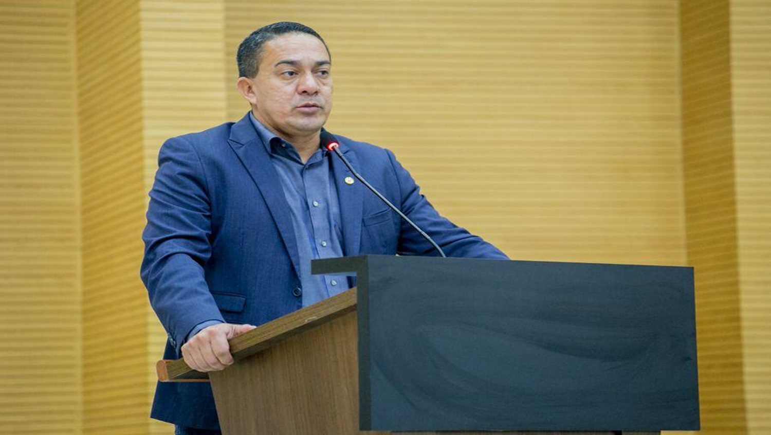 AGORA É LEI: Pagamento de cartórios com cartão de débito