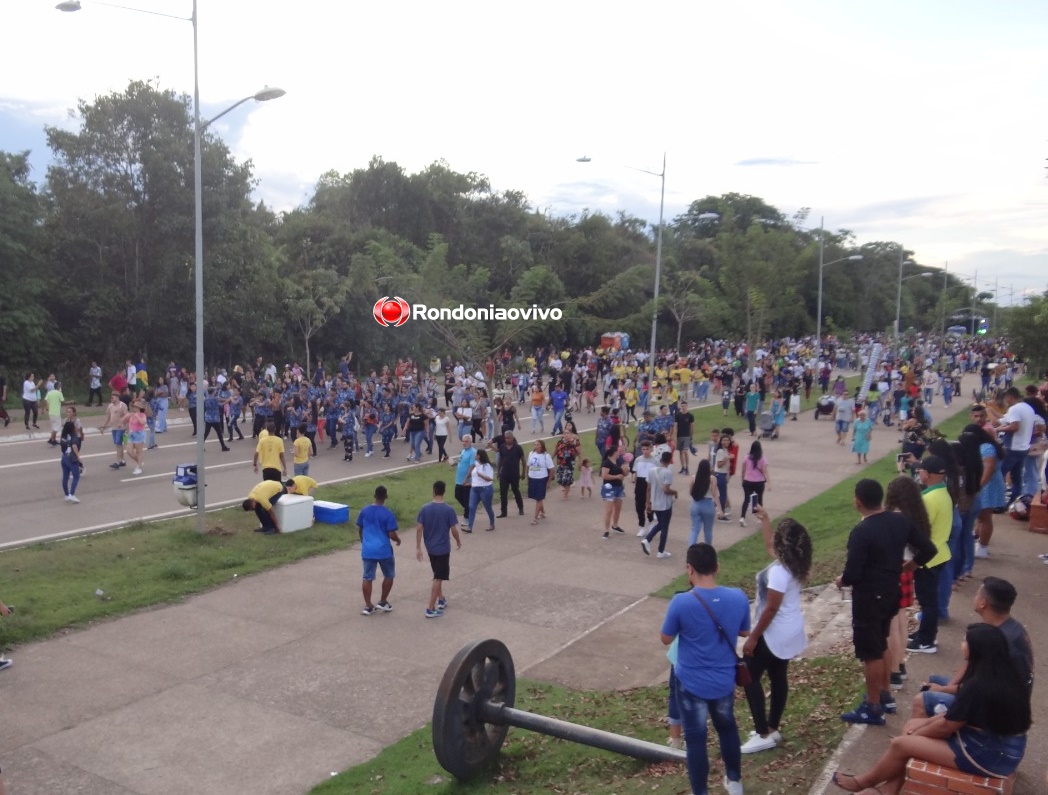 LADRÃO TAMBÉM FOI: Mulher vai na Marcha para Jesus e tem moto furtada por ladrão