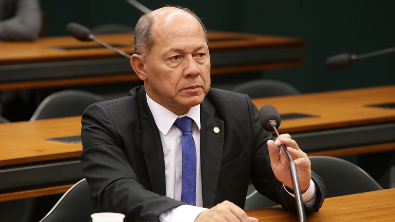 MINÉRIO: Coronel Chrisóstomo propõe debate sobre a exploração do Nióbio no Brasil