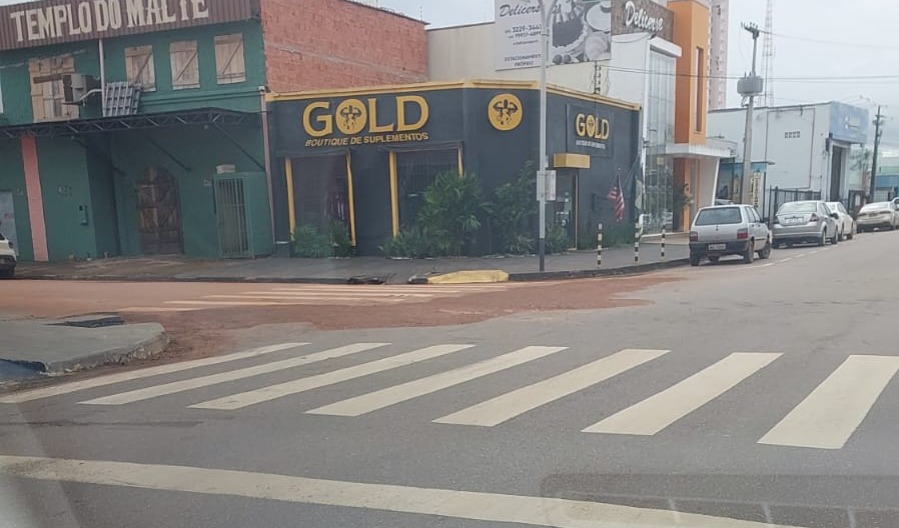 PEDIDO DE PROVIDÊNCIA: Poeira invade estabelecimentos do Centro Porto Velho
