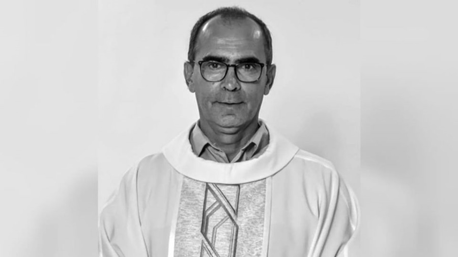 MISTÉRIO: Padre é achado morto com corte no pescoço dentro de igreja
