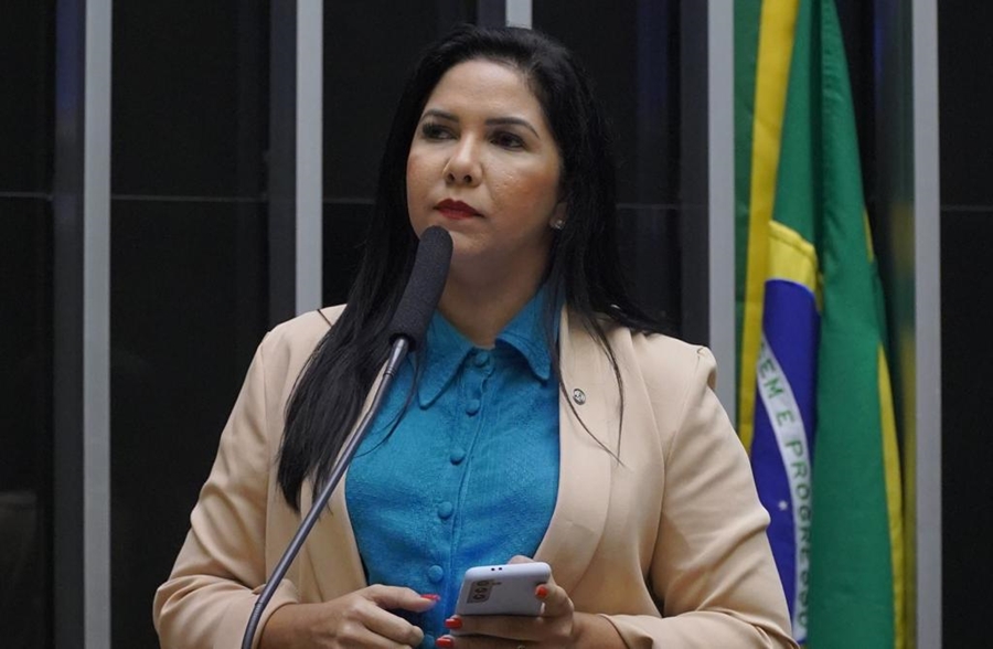  CRISTIANE LOPES: Deputada solicita ao STF o desbloqueio das contas bancárias de William Ferreira