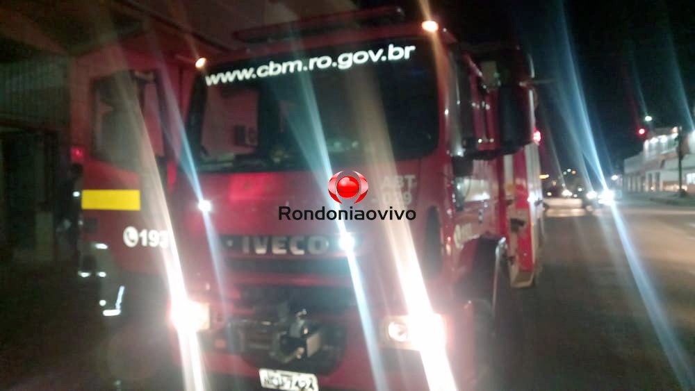 URGENTE: Botijão de gás provoca incêndio em comércio na zona Leste