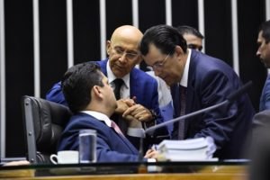 PARLAMENTAR: Confúcio Moura presta contas do primeiro biênio de mandato no Senado