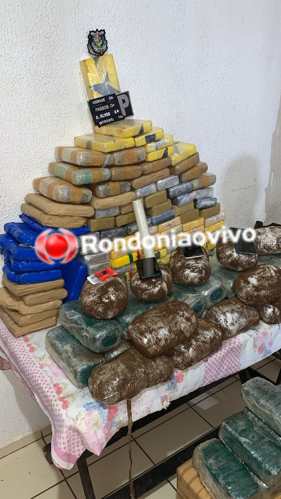 URGENTE: PM encontra grande quantidade de drogas em condomínio 