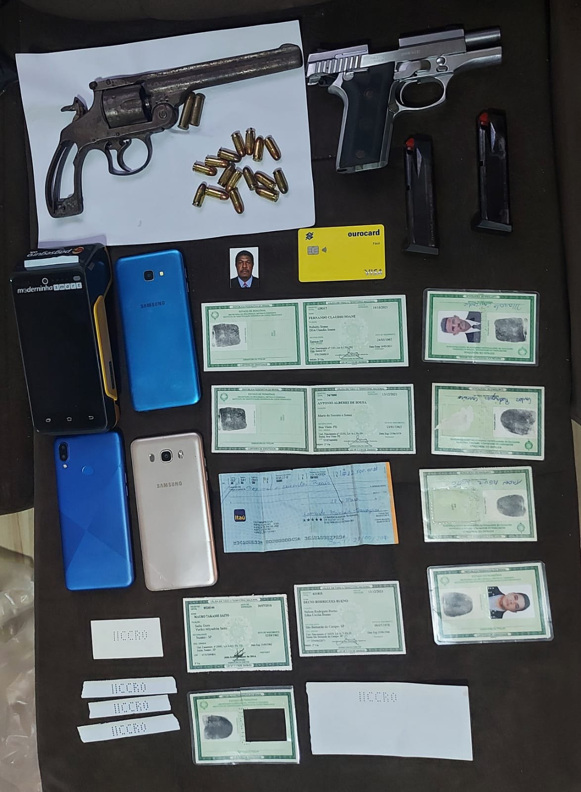 ÁSTEGOS: Operação da PC prende acusados de contratar moradores de rua para abrir conta 