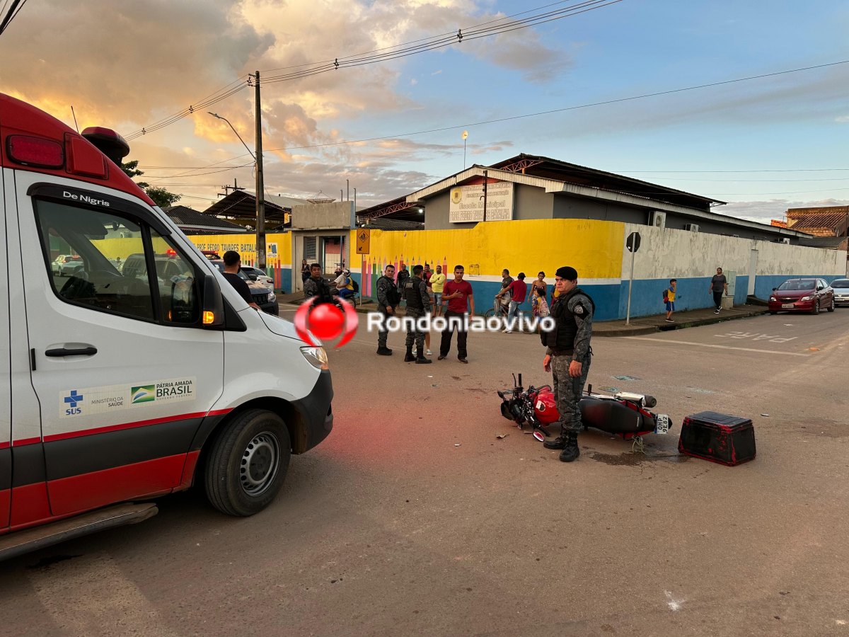 VÍDEO: Motoboy sofre fratura exposta em grave acidente na frente de escola