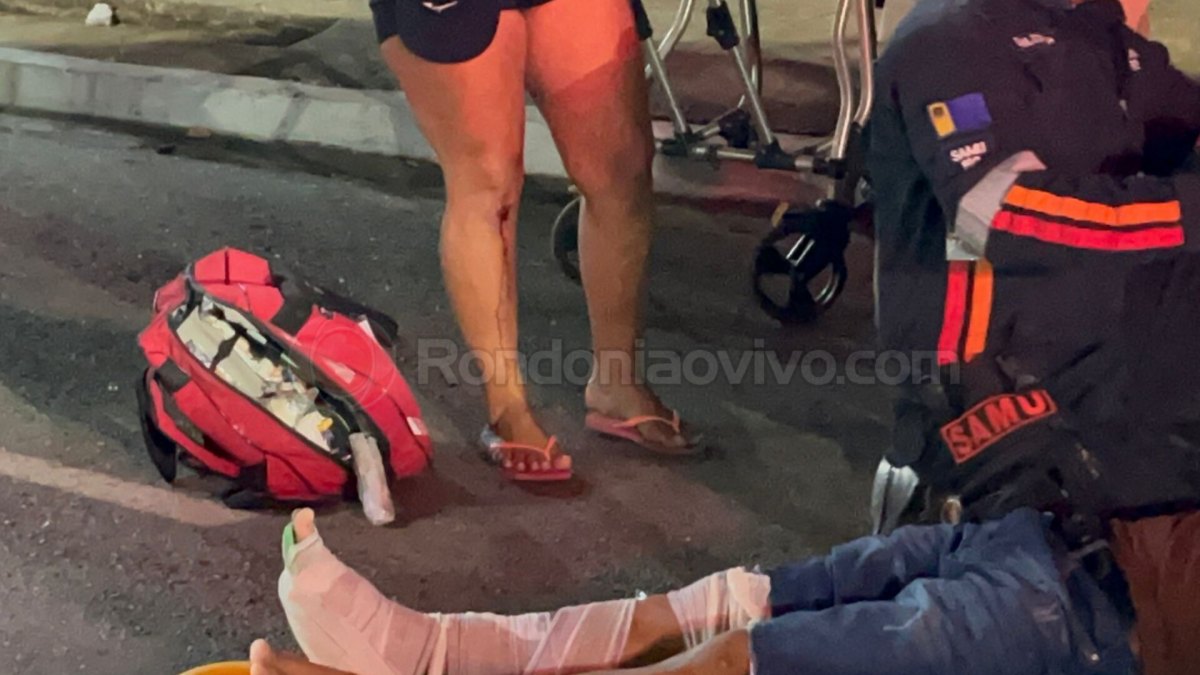 URGENTE: Outro motociclista esquece de levantar descanso e sofre grave acidente 