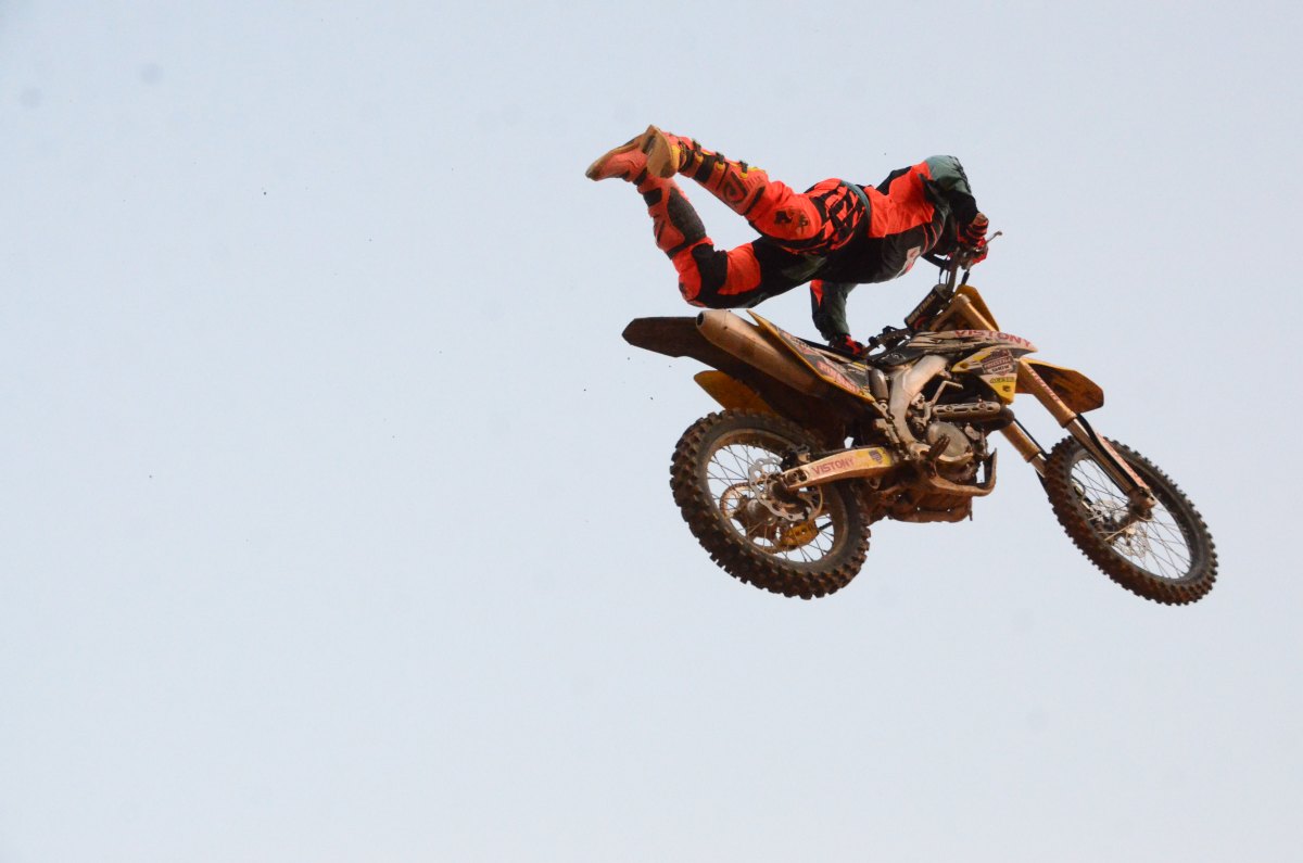 CAMPEONATO ESTADUAL: Machadinho recebe 3° etapa de evento de motocross