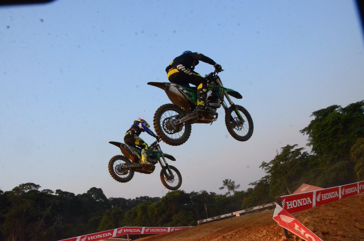 CAMPEONATO ESTADUAL: Machadinho recebe 3° etapa de evento de motocross