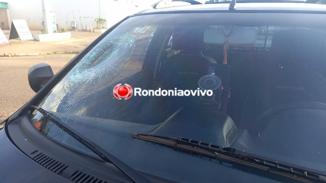 VÍDEO: Acidente entre carro e moto deixa casal lesionado em Porto Velho