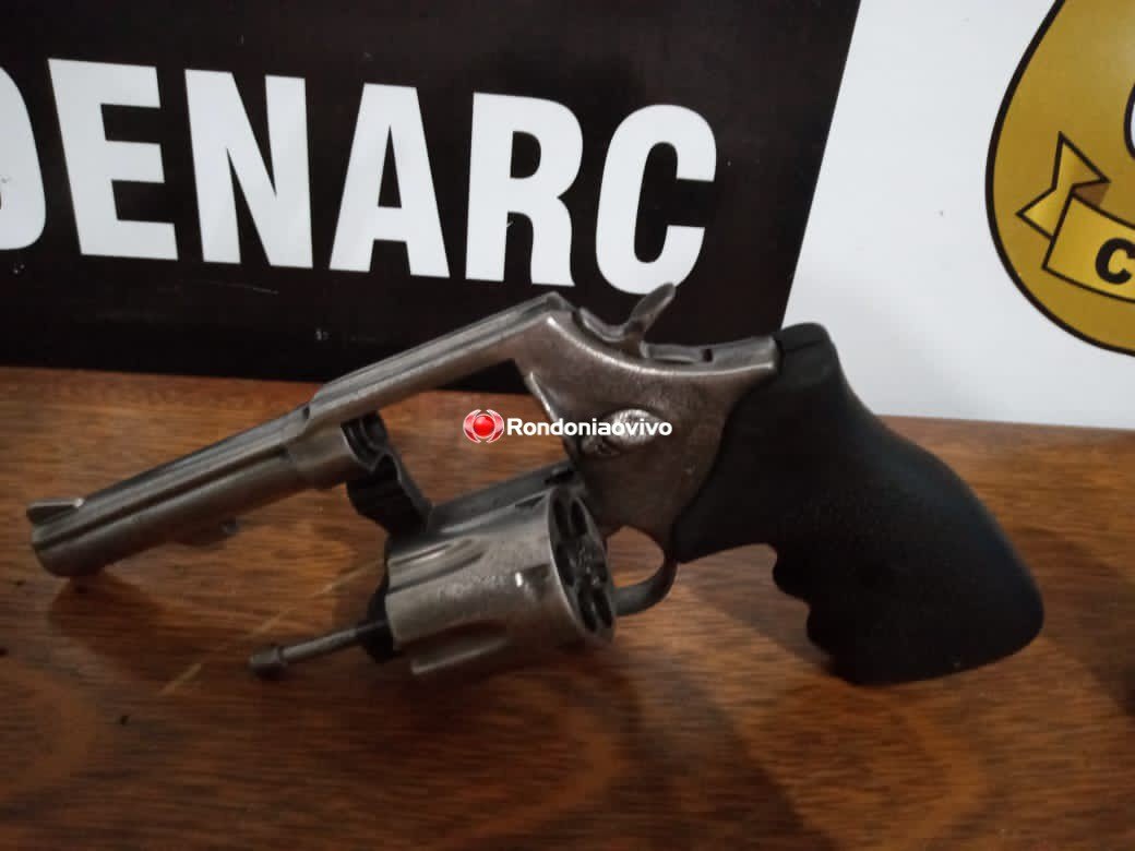 DE NOVO: Acusado de tráfico é preso mais uma vez pelo Denarc com drogas e arma