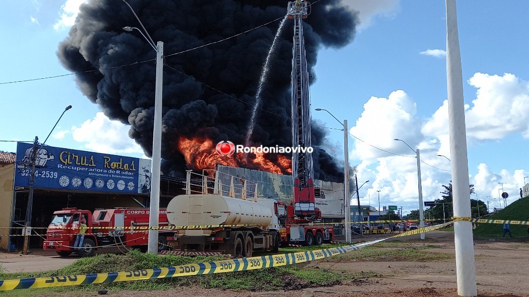 DESTRUIÇÃO: Com apoio do Exército, Bombeiros controlam incêndio em loja