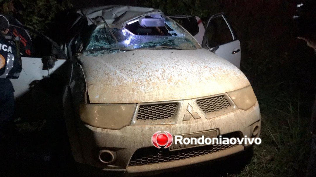 URGENTE: Mulheres ficam feridas após capotamento de caminhonete na BR-319