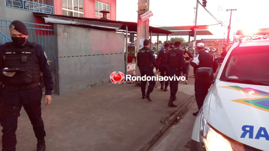 VÍDEO: Homem é executado com vários tiros na frente de conveniência