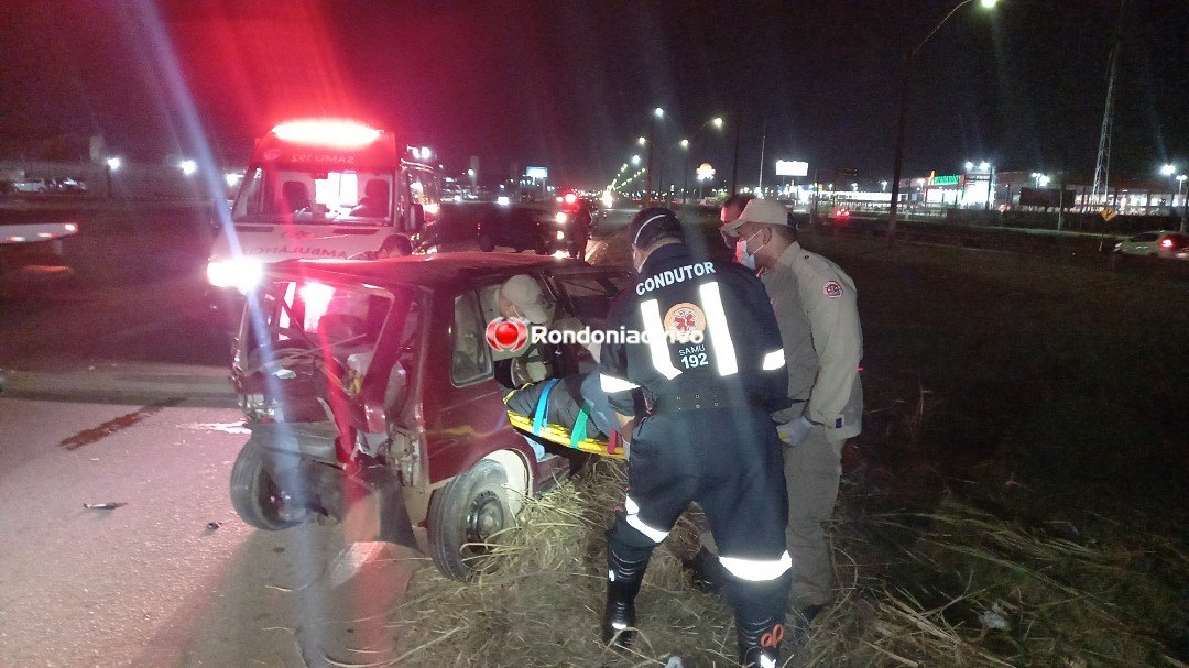 VÍDEO: Gravíssimo acidente entre carros na BR-364 deixa casal ferido