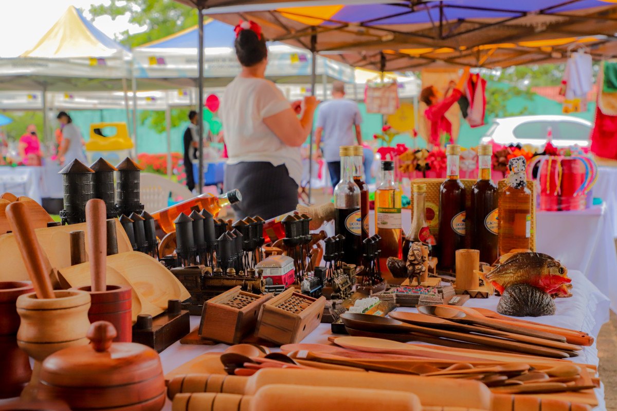 PORTO VELHO: Feira Natalina segue na Praça Três Caixas D'água até domingo (19)