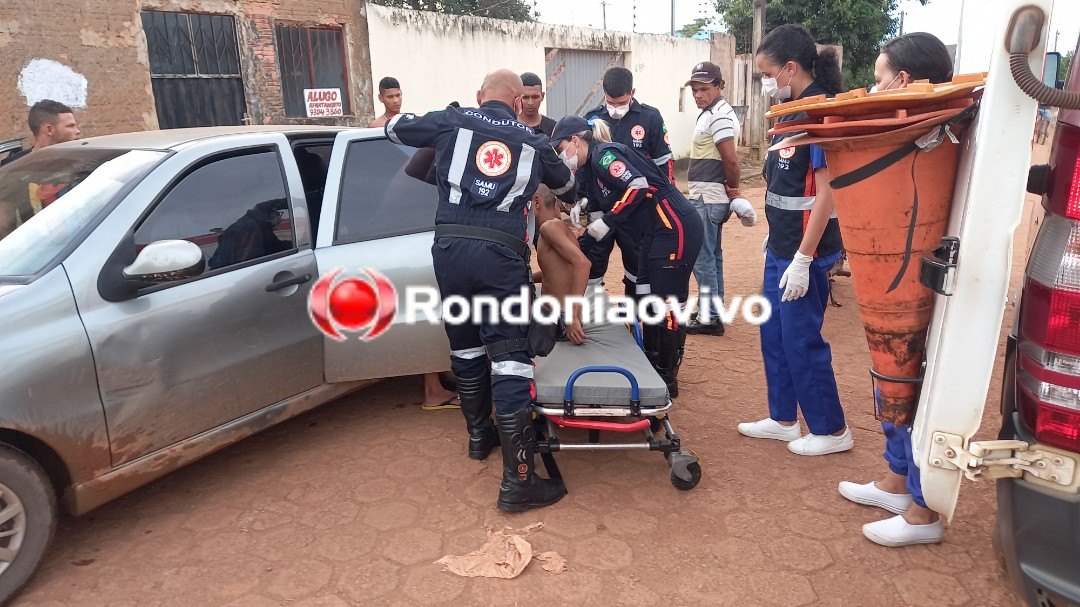 VÍDEO: Jovem tem casa invadida por quadrilha e é baleado na frente do filho