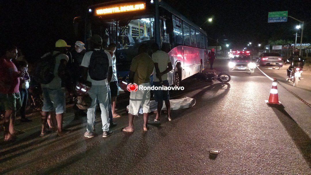 VÍDEO: Haitiano em motocicleta morre após ser atropelado por ônibus