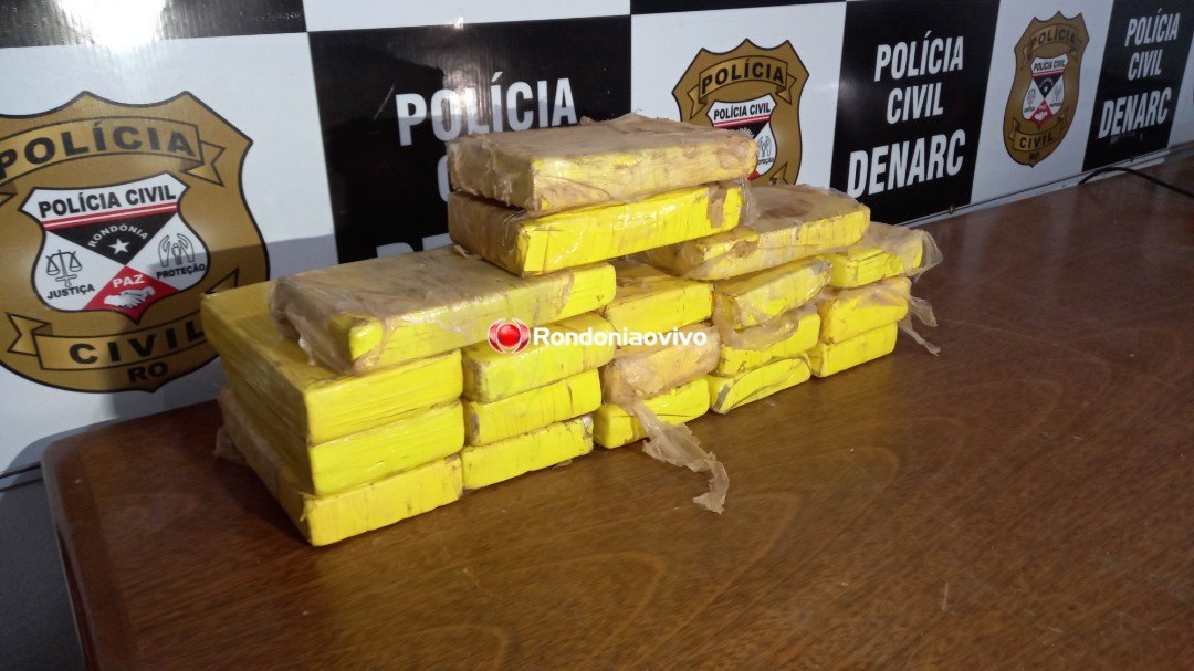 NARCO BRASIL: Denarc apreende Celta 'recheado' de cocaína em balsa no rio Madeira