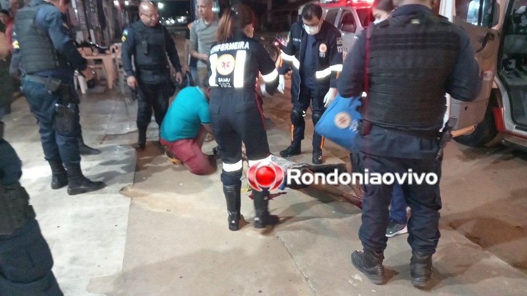 VÍDEO: Homem fica em estado grave ao ser atacado a golpes de facão