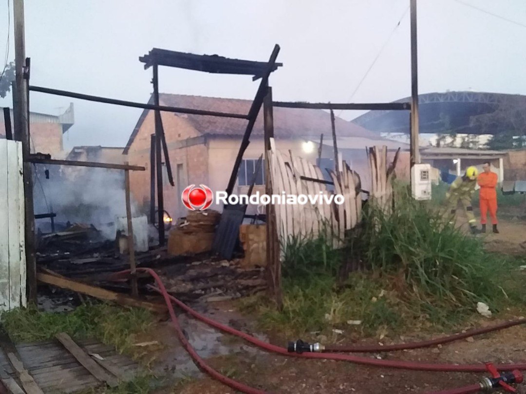 INCÊNDIO: Residência é consumida pelo fogo na zona Leste de Porto Velho
