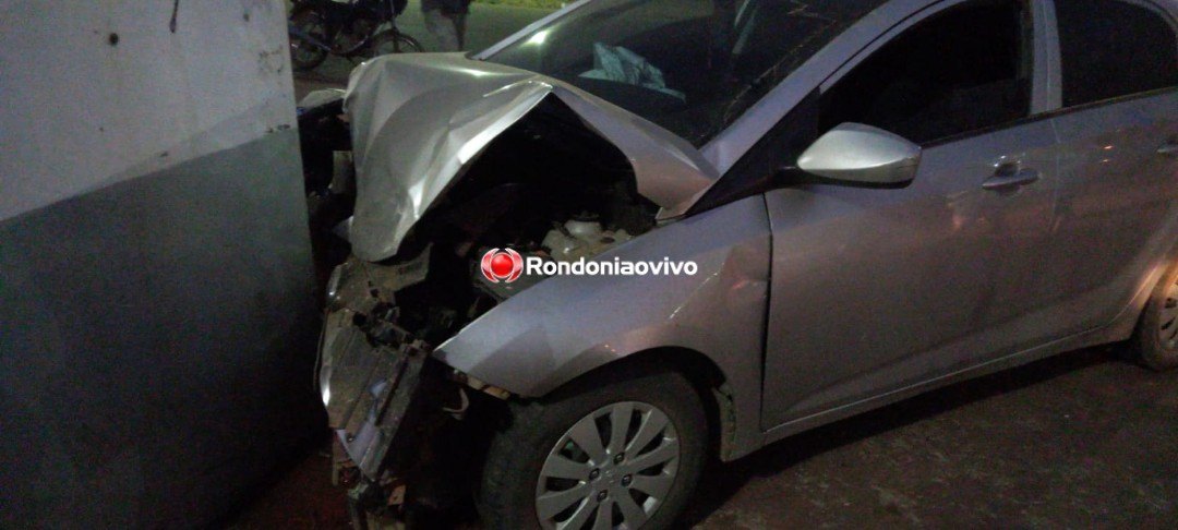 'NÃO QUERO MORRER, NEM MATAR': Carro se choca contra igreja após acidente em cruzamento