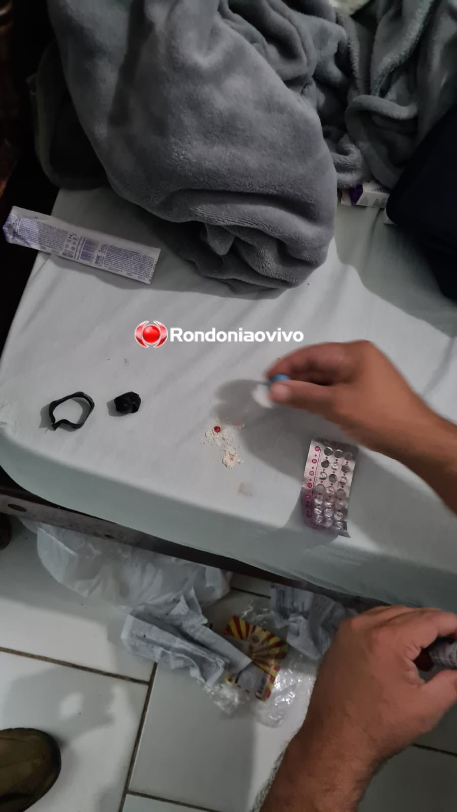 NO HOTEL: Travesti encontrado morto tinha dois quilos de cocaína e pode ter engolido droga