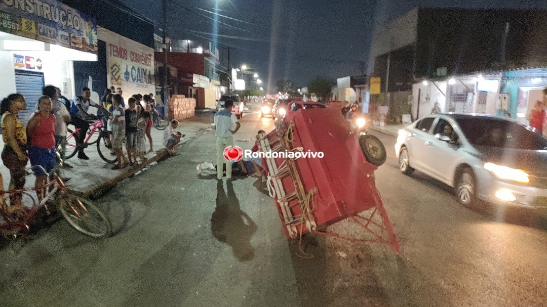 VÍDEO: Motociclista sofre grave fratura exposta na perna em acidente