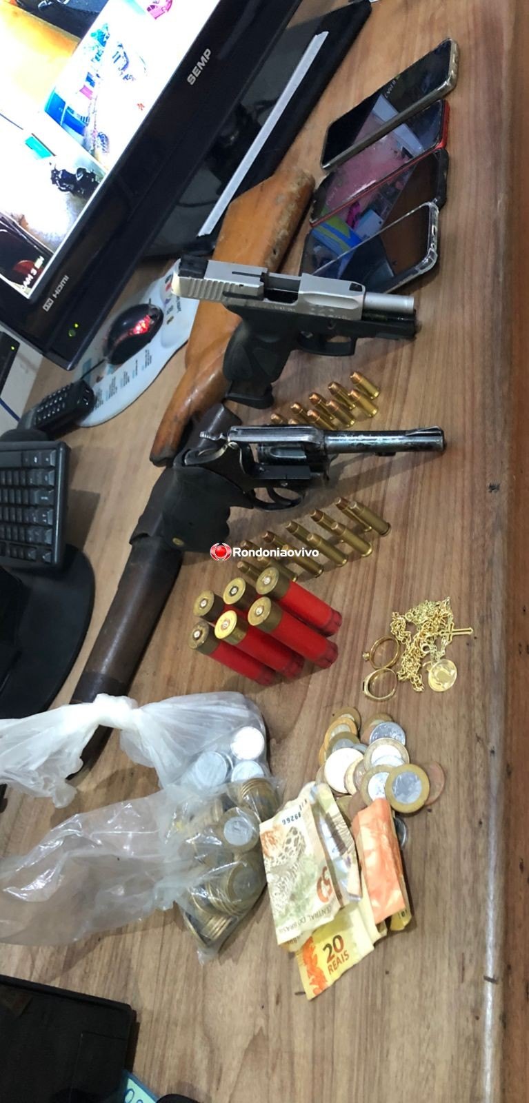 ACABARAM PRESOS: Bandidos espancam mulher e exigem pix de R$ 50 mil durante roubo em casa