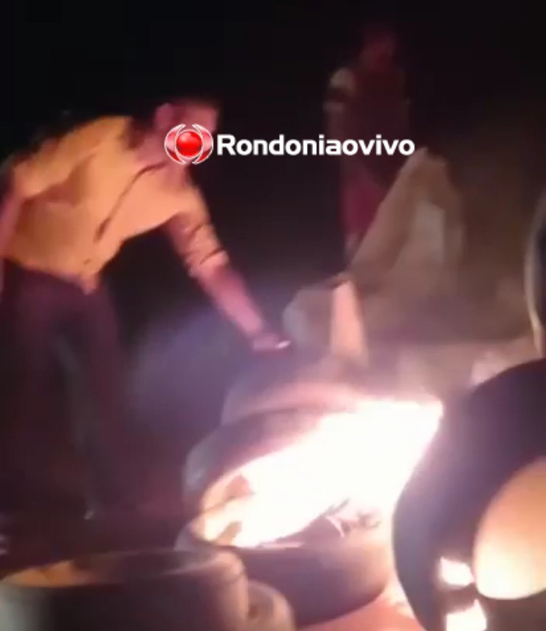 VÍDEO: Moradores da Vila Princesa fecham a BR-364 durante protesto 