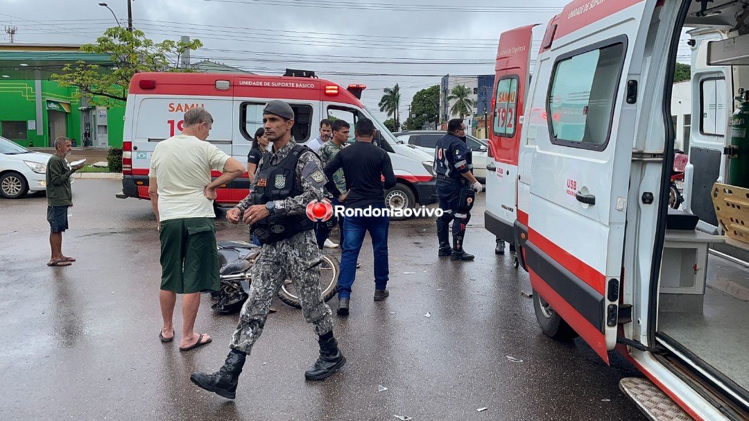 VEJA VÍDEO: Hilux avança cruzamento e provoca grave acidente com motociclista 