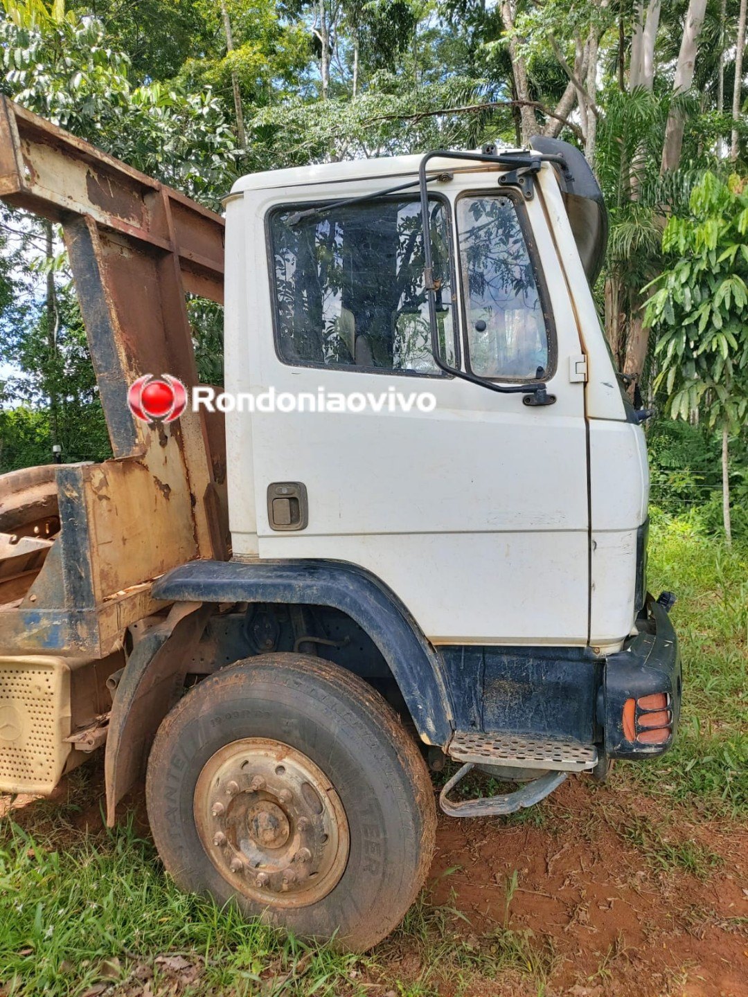 NO DESMANCHE: Caminhão roubado no Acre avaliado em R$ 300 mil é recuperado em RO