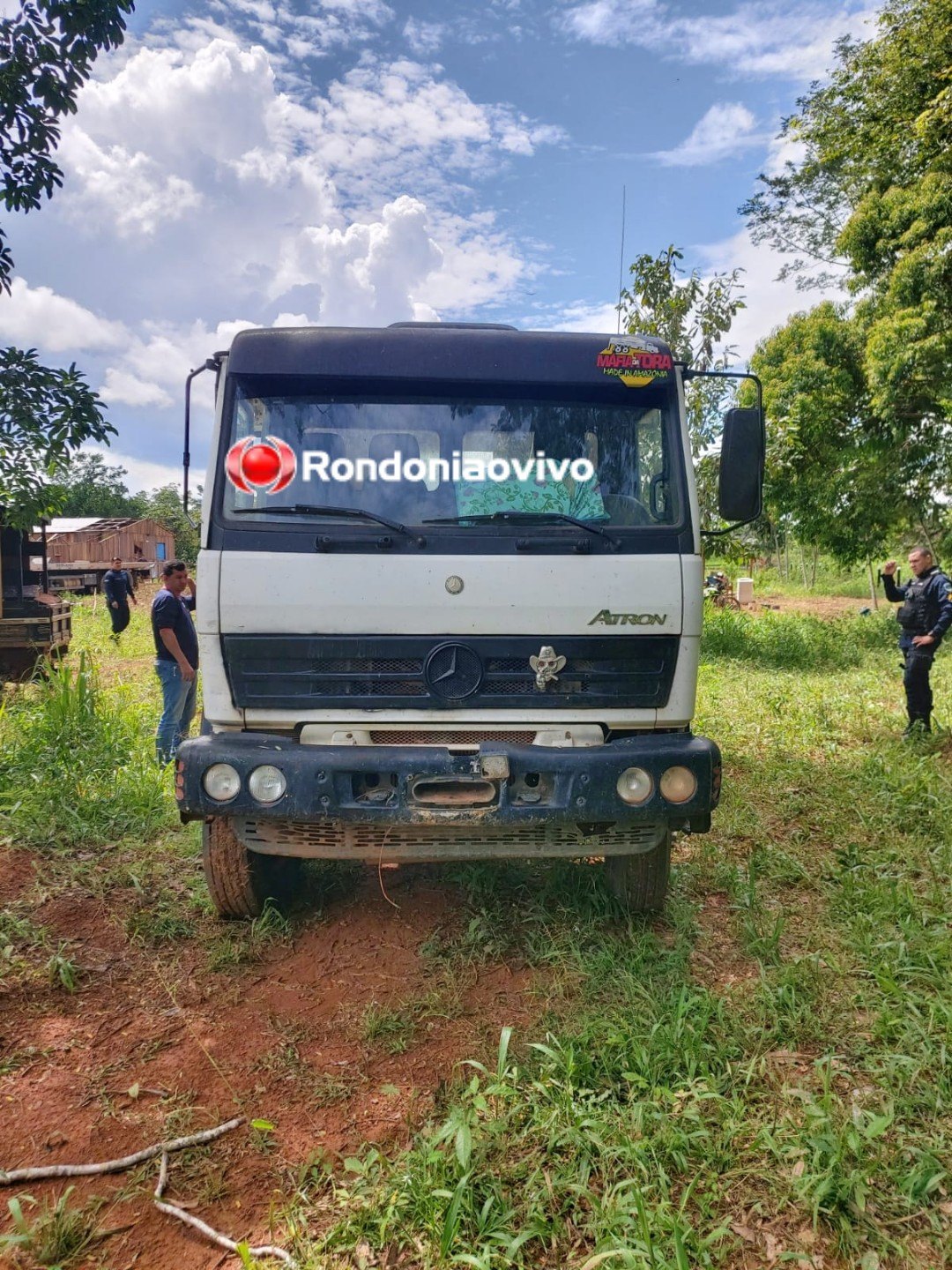 NO DESMANCHE: Caminhão roubado no Acre avaliado em R$ 300 mil é recuperado em RO