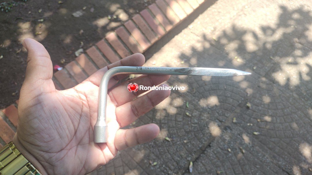 VÍDEO: Criminoso é espancado pela população após furar vítima para furtar moto