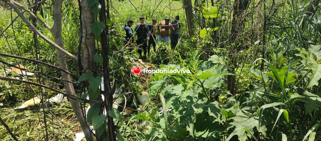 DESGOVERNADO: Motorista fica em estado grave após cair com veículo em córrego