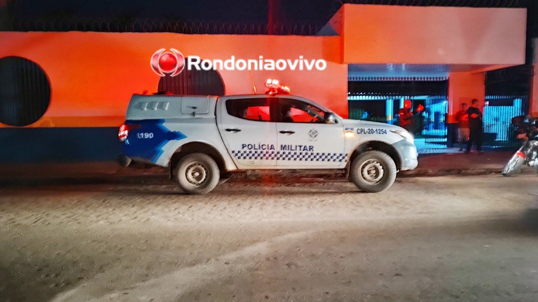 VÍDEO: Vigilante é baleado durante roubo de arma em escola