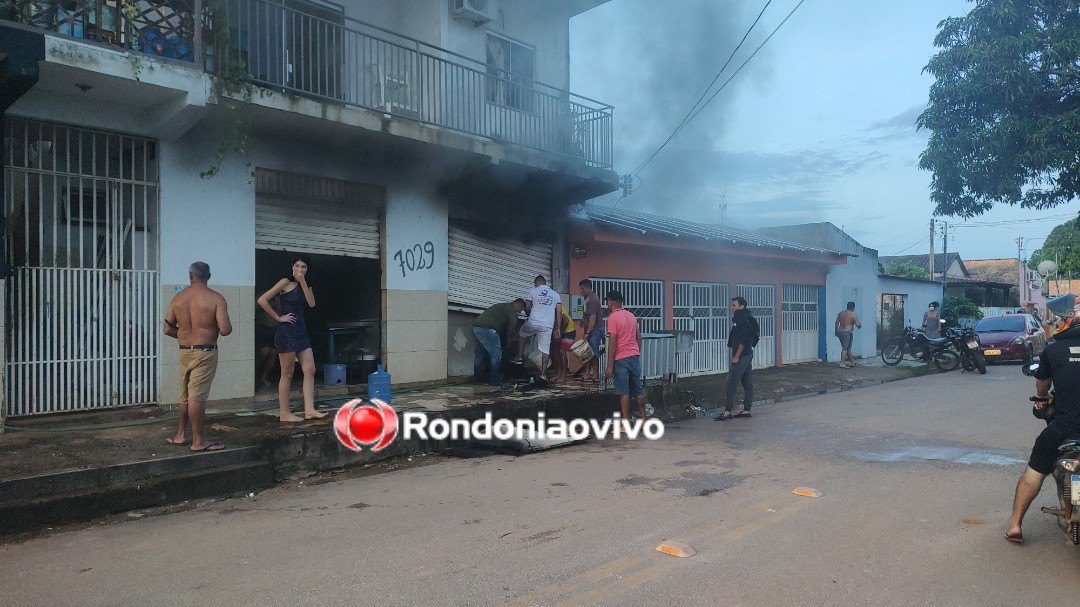 ASSISTA: Incêndio em depósito mobiliza populares e Bombeiros