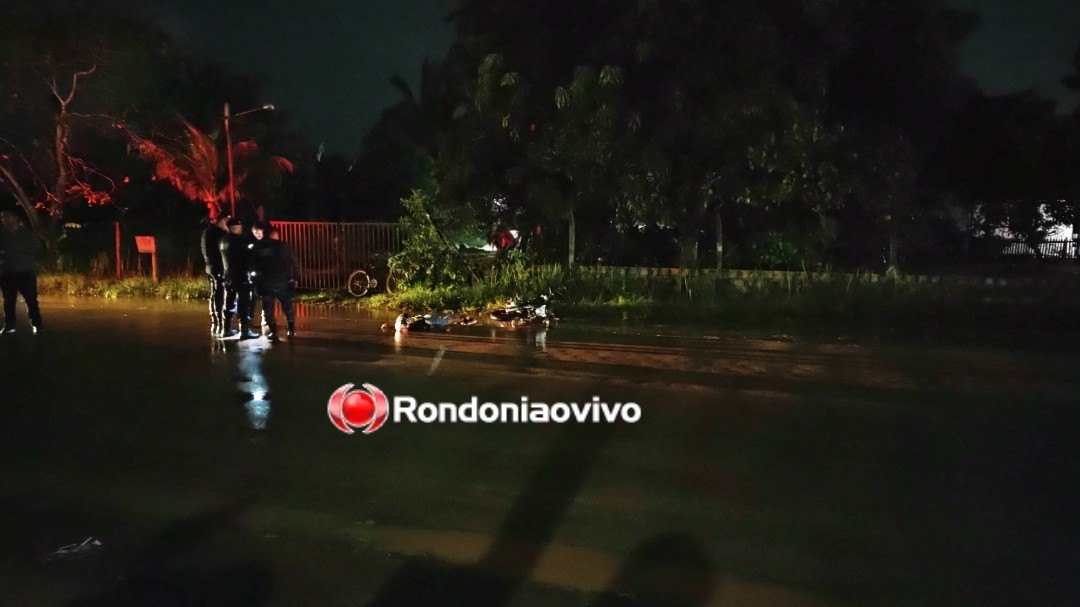 VÍDEO: Motociclista é executado com tiros na cabeça no trânsito 