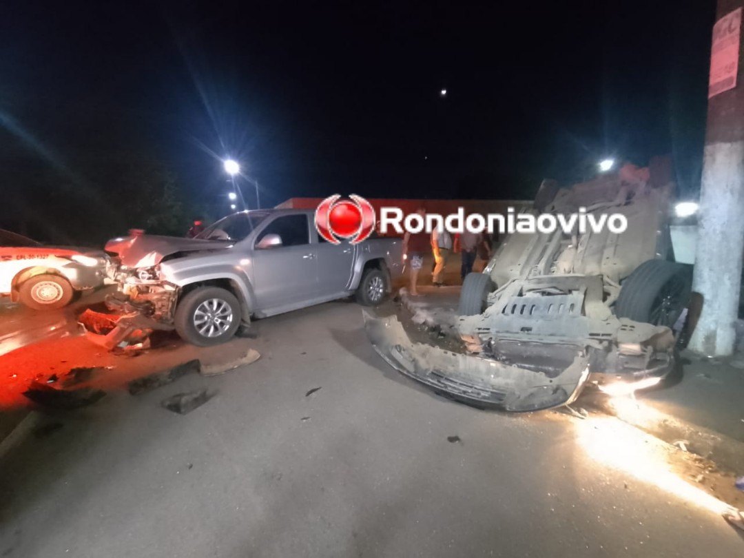 IMPRESSIONANTE: Capotamento de Civic deixa feridos  em cruzamento da Pinheiro Machado 