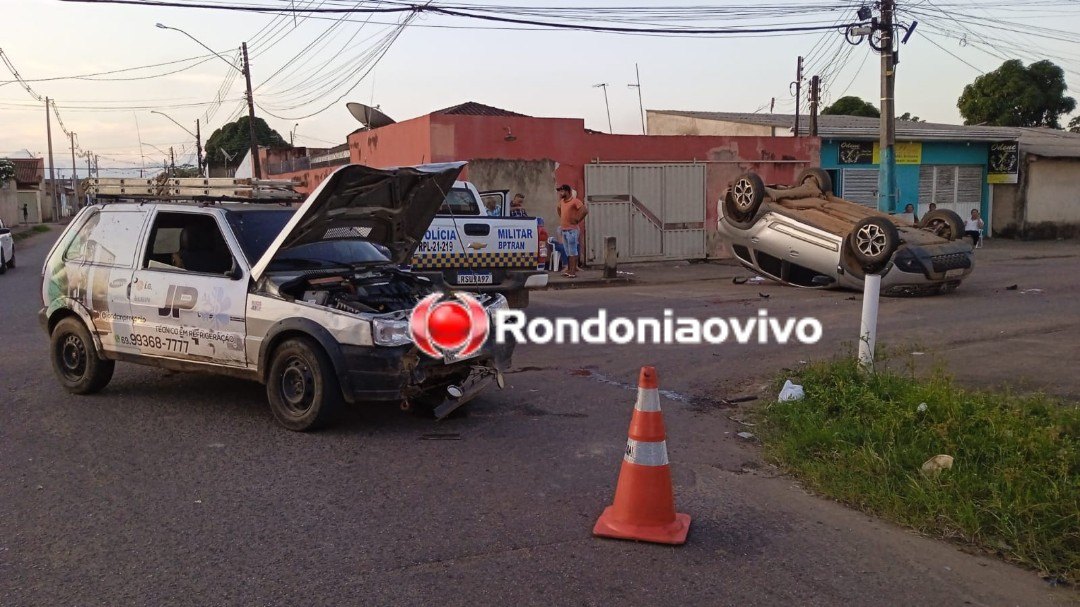 RODAS PARA CIMA: Renault Duster capota após colisão na zona Sul