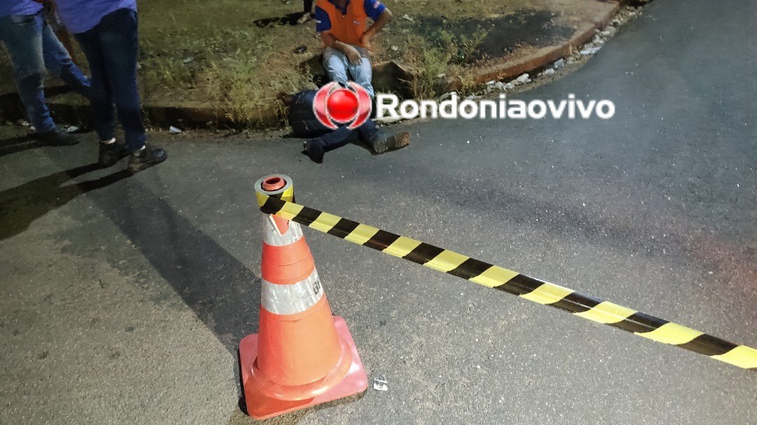 URGENTE: Motociclista vai parar em bueiro após grave acidente