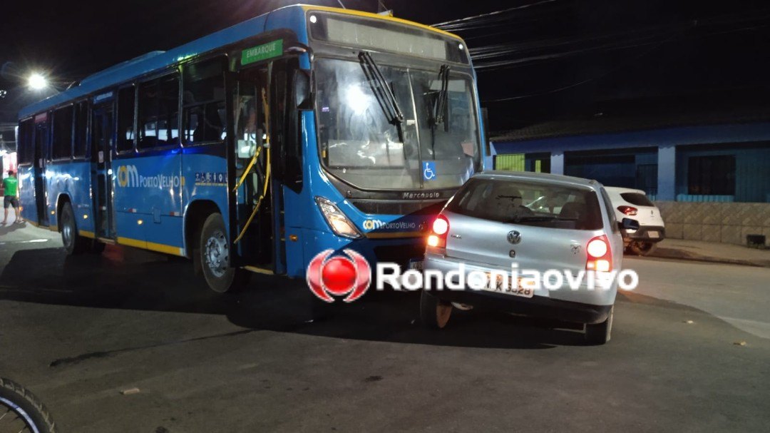 COLISÃO: Ônibus arrasta carro em acidente na frente da UPA na zona Leste 