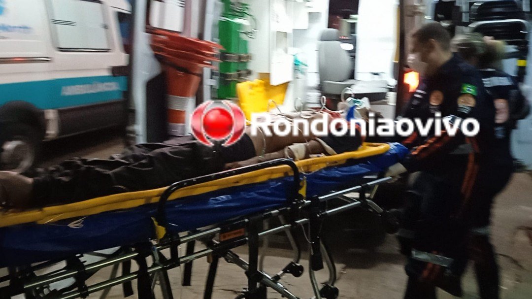 DUPLA ATIROU: Homem de 35 anos é atacado a bala embaixo de pé de árvore 