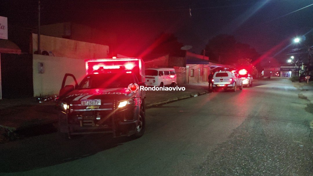 VÍDEO: Mulher é assassinada brutalmente na calçada de comércio na capital